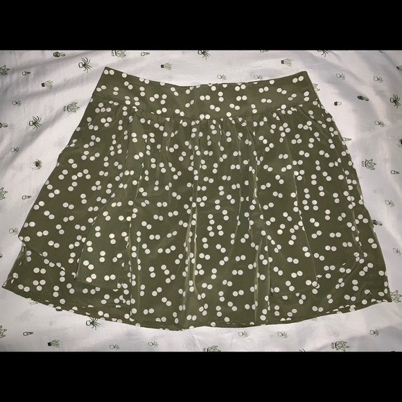 Forever 21 Dresses & Skirts - EUC Olive green/white skirt